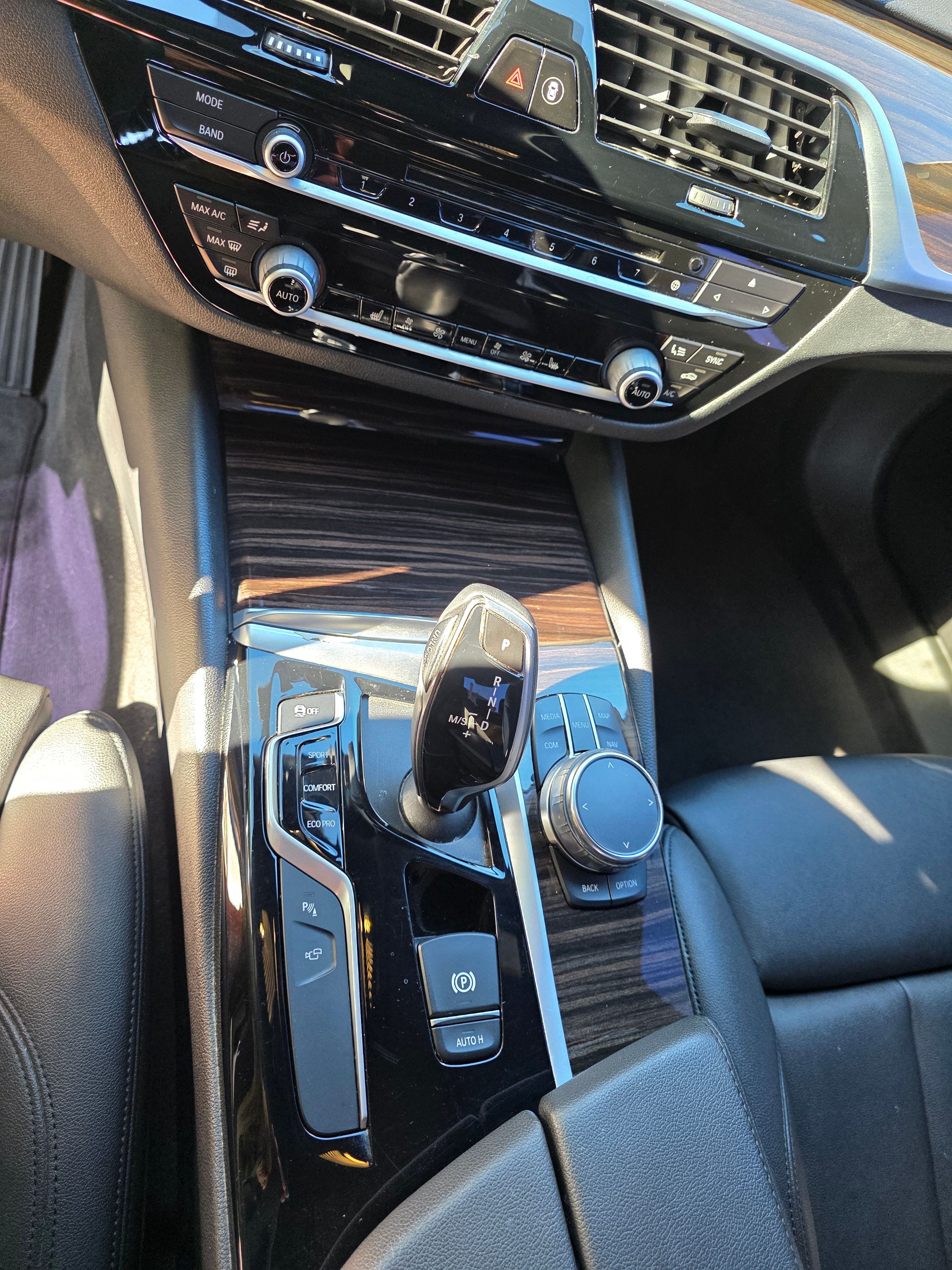 Used 2019 BMW 530i w/ Convenience Package RWD image 22