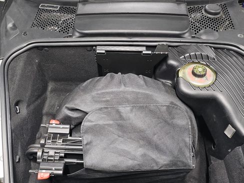 Used 2002 Porsche 911 Cabriolet image 32