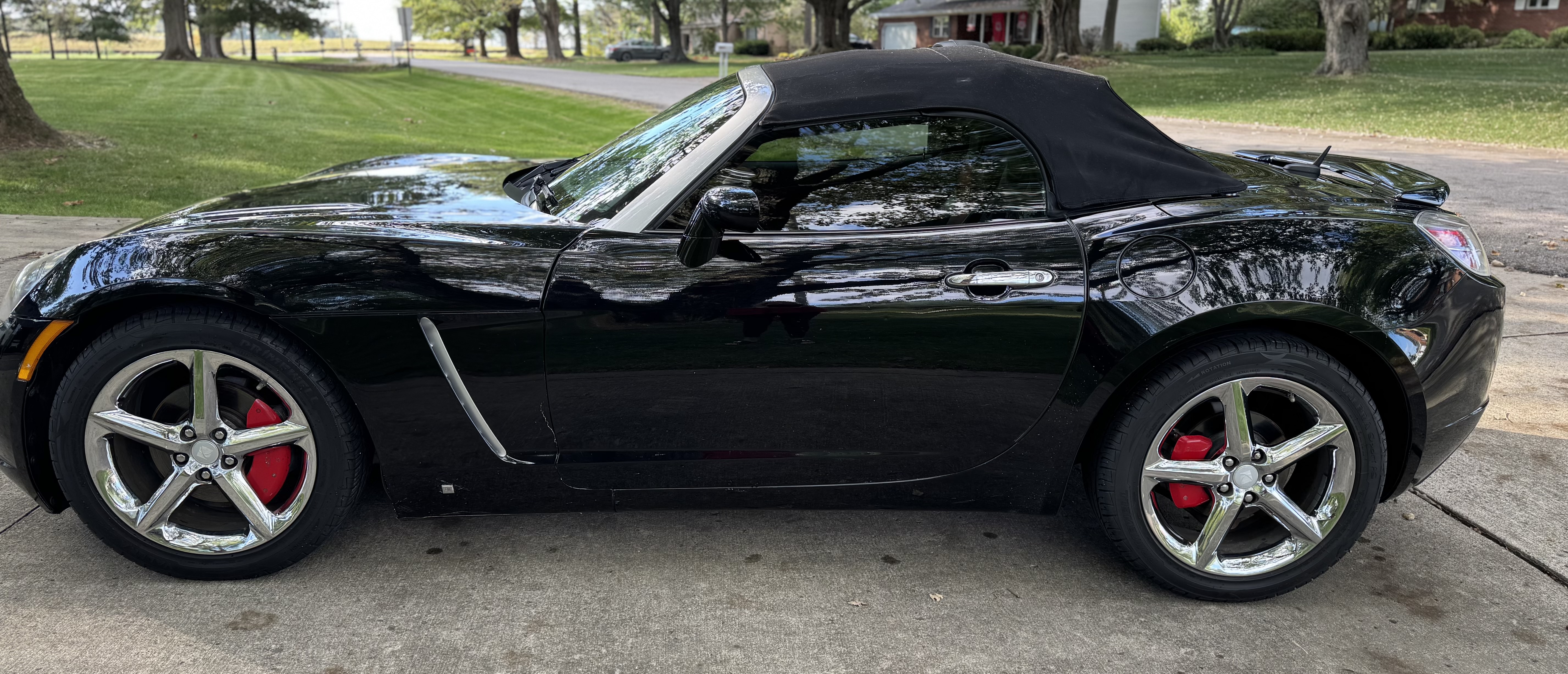 Used 2009 Saturn Sky Red Line RWD image 6