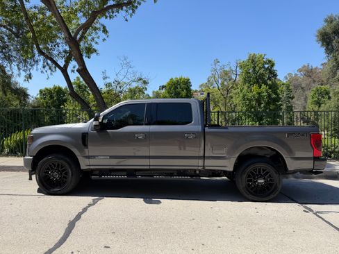 Used 2021 Ford F250 Lariat AWD/4WD image 1