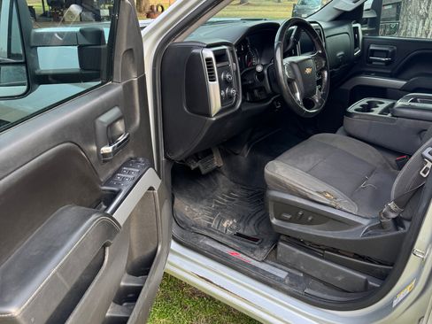 Used 2016 Chevrolet Silverado 1500 LT w/ Texas Edition image 5