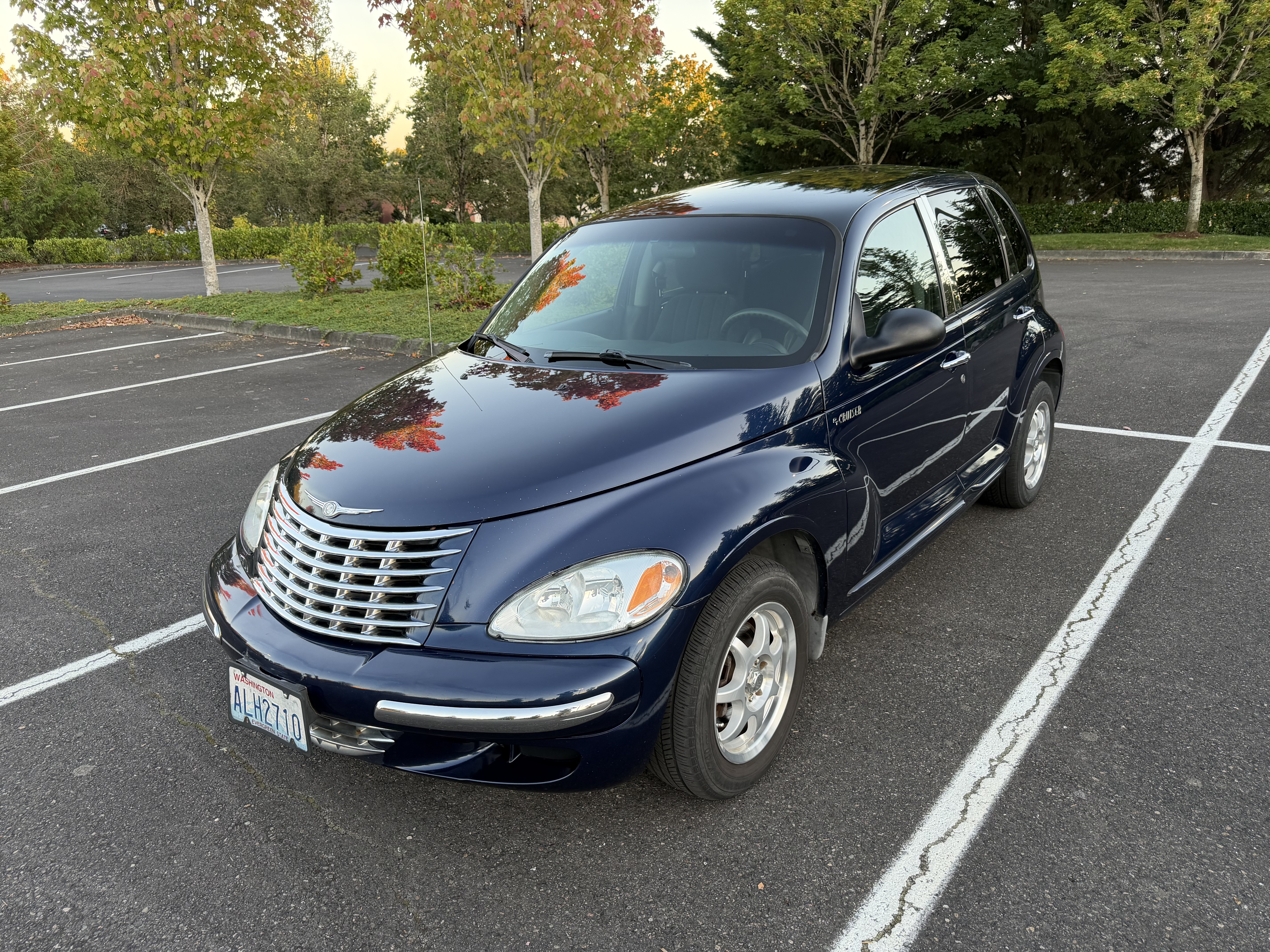 Used 2005 Chrysler PT Cruiser Touring FWD image 1