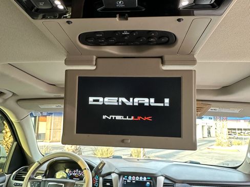 Used 2018 GMC Yukon Denali w/ Denali Ultimate Package image 8
