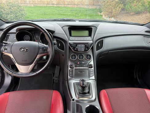 Used 2013 Hyundai Genesis 3.8 image 26