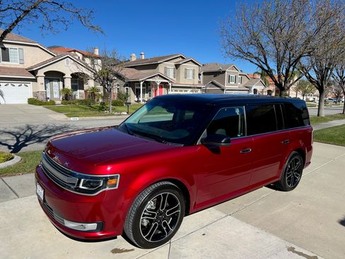 Used 2013 Ford Flex Limited w/ Titanium Appearance Pkg image 1
