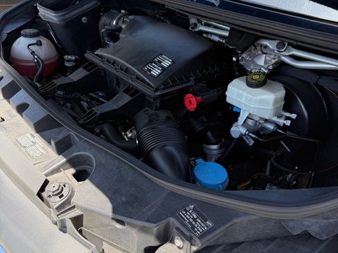 Used 2021 Mercedes-Benz Sprinter 2500 image 25