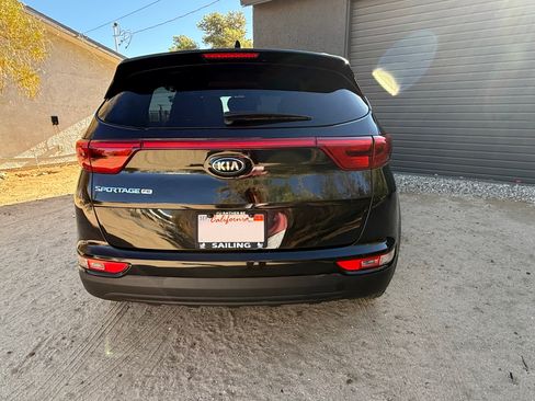 Used 2017 Kia Sportage LX w/ LX Popular Package FWD image 6