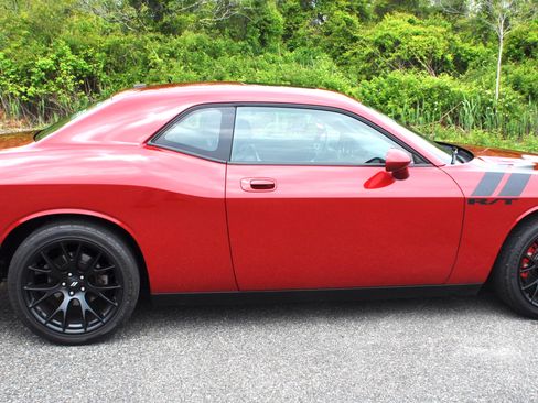 Used 2009 Dodge Challenger R/T image 5
