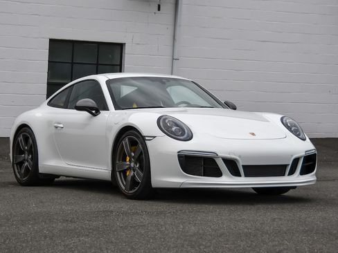 Used 2019 Porsche 911 Carrera T image 9