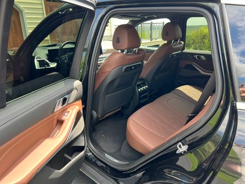 Used 2024 BMW X5 xDrive40i w/ Premium Package AWD/4WD image 12