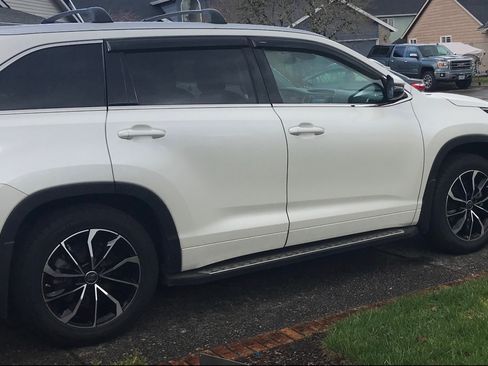 Used 2018 Toyota Highlander Limited AWD/4WD image 1