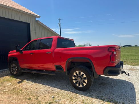 Used 2024 Chevrolet Silverado 2500 Custom w/ Custom Value Package AWD/4WD image 2