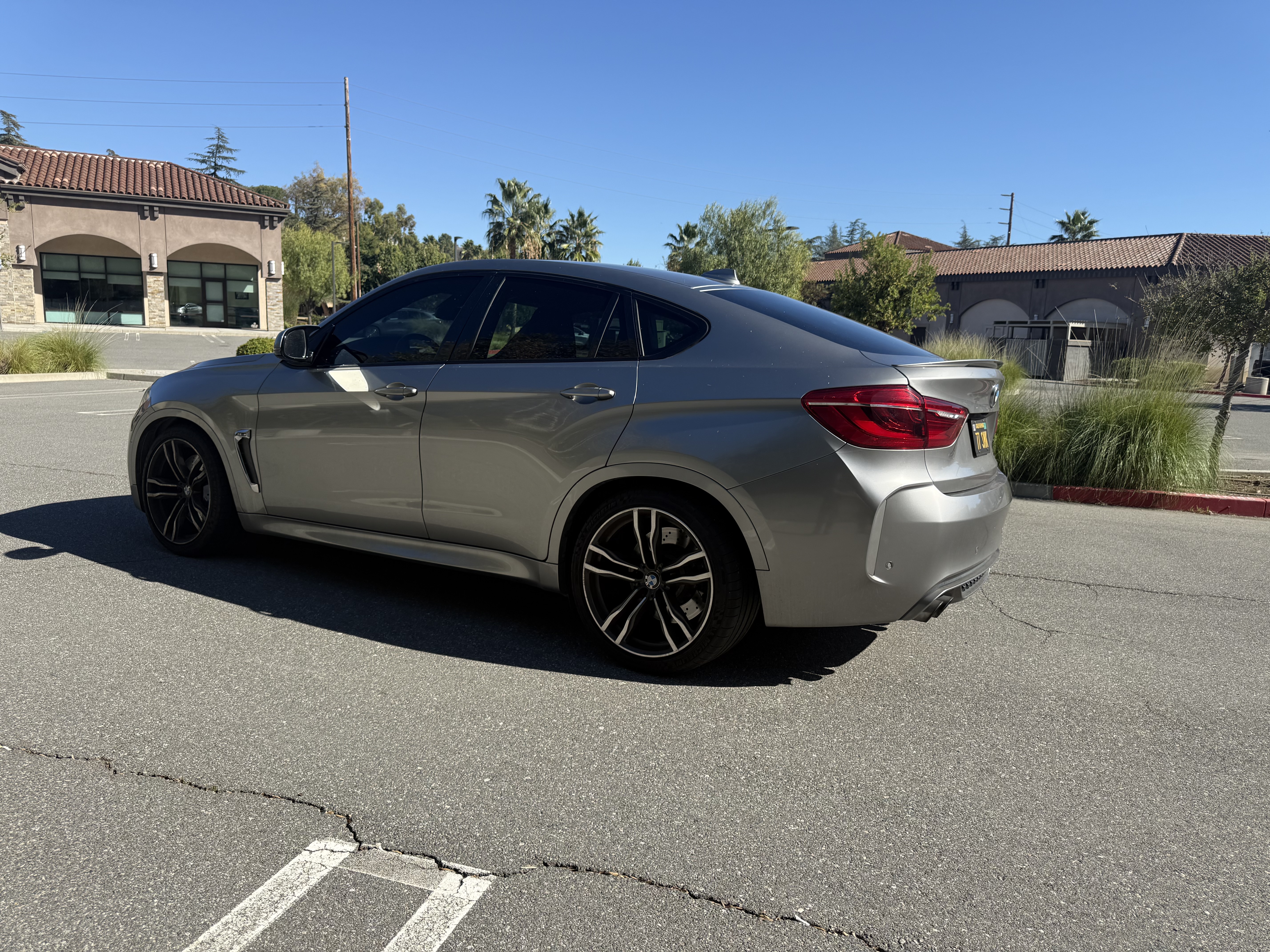 Used 2017 BMW X6 M AWD/4WD image 6