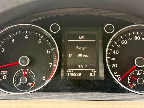 Used 2010 Volkswagen CC Sport image 15