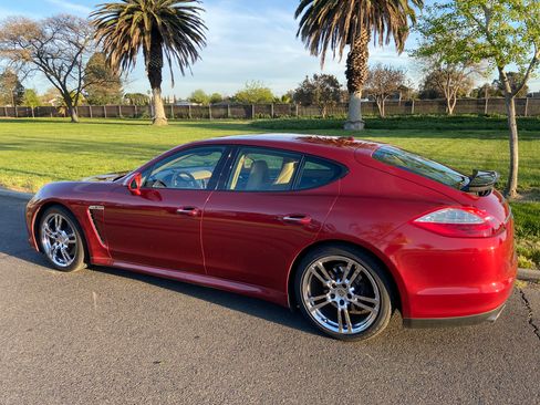 Used 2013 Porsche Panamera image 5