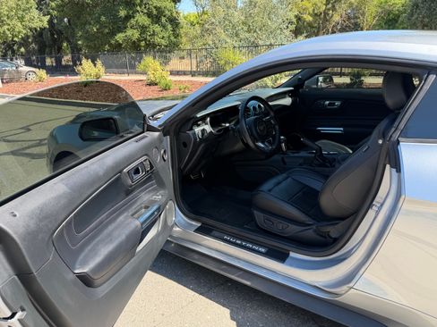 Used 2020 Ford Mustang GT Premium w/ GT Performance Package RWD image 21