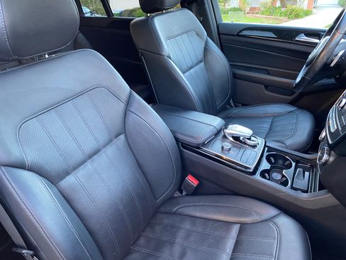 Used 2019 Mercedes-Benz GLS 450 4MATIC image 19