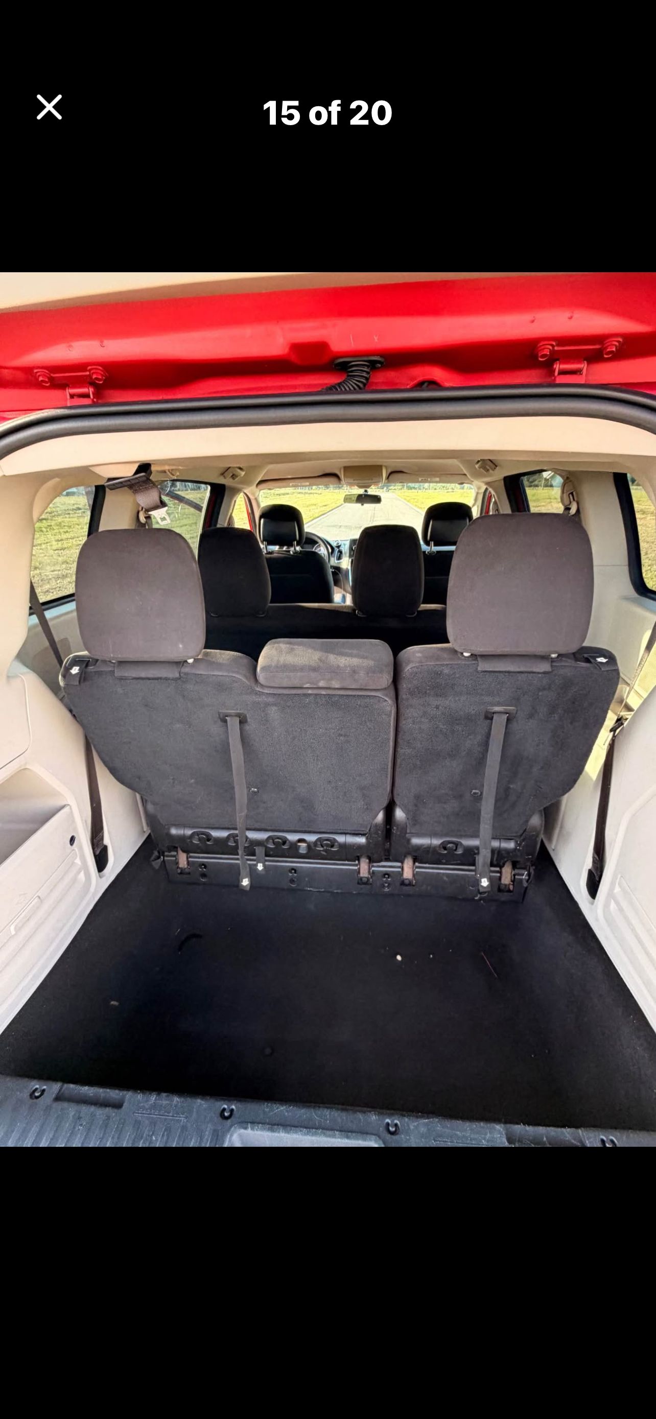 Used 2015 Dodge Grand Caravan American Value Package FWD image 2