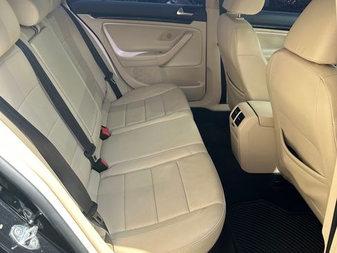 Used 2014 Volkswagen Jetta TDI image 15