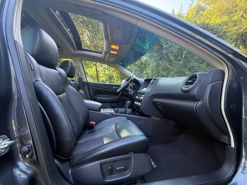 Used 2013 Nissan Maxima 3.5 SV w/ Premium Pkg FWD image 12
