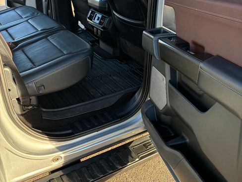 Used 2021 Ford F150 Lariat image 17