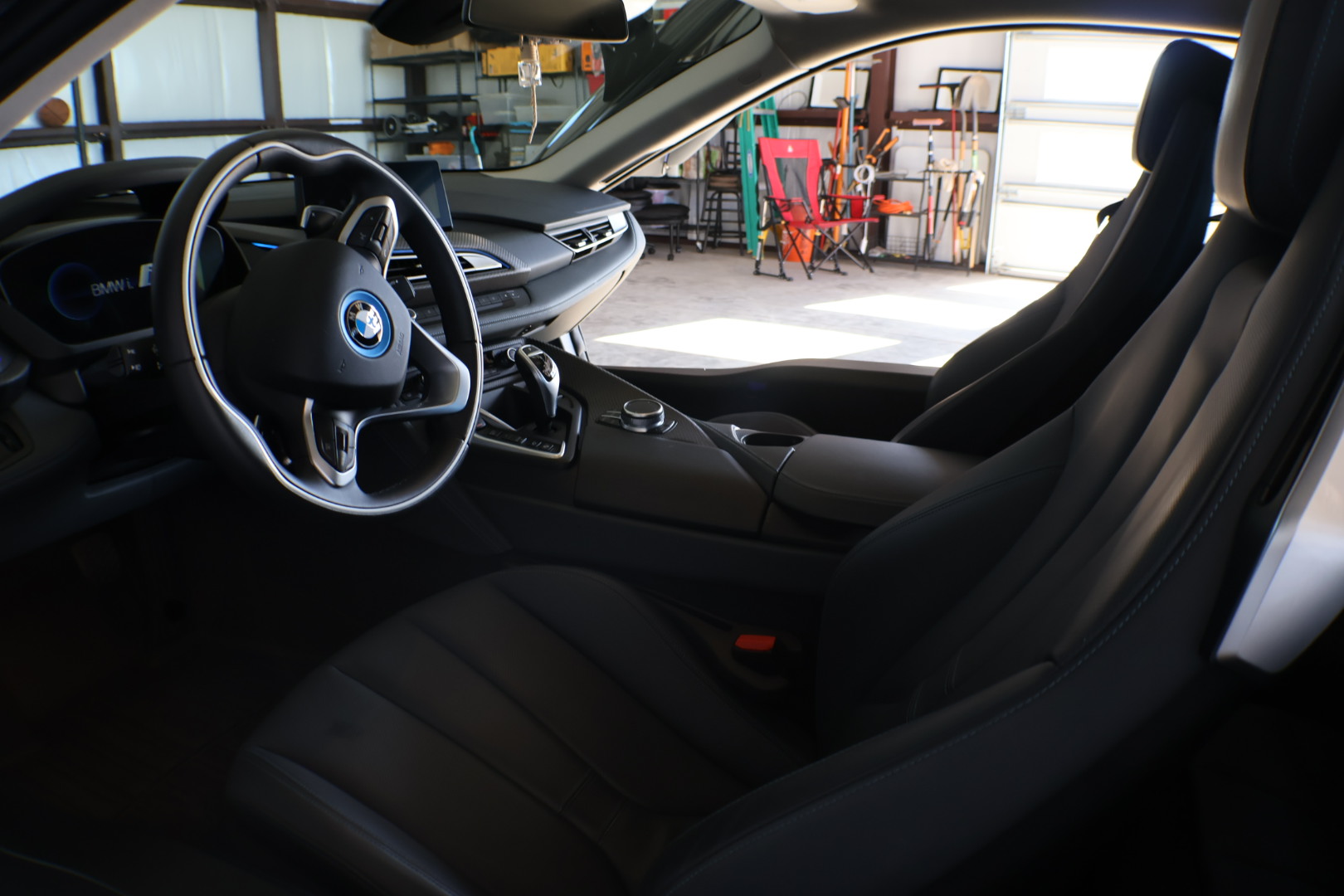 Used 2020 BMW i8 Coupe AWD/4WD image 15