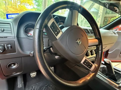 Used 2009 Dodge Challenger SRT8 w/ SRT Option Group II RWD image 17