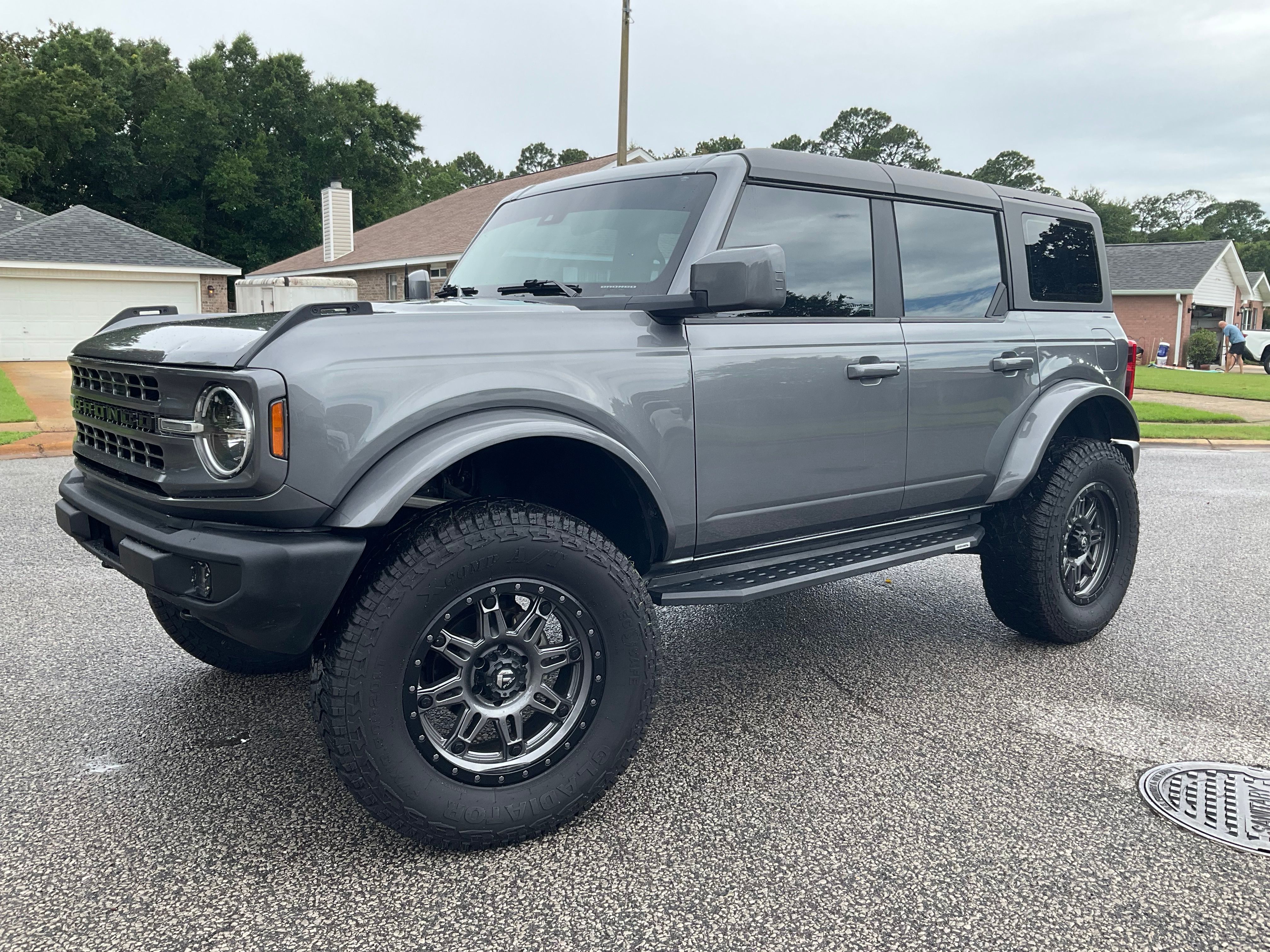Used 2022 Ford Bronco 4-Door AWD/4WD image 1