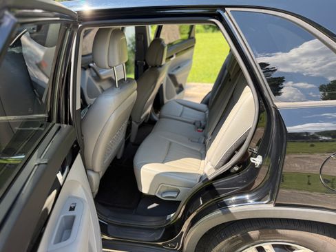 Used 2015 Kia Sorento LX image 9