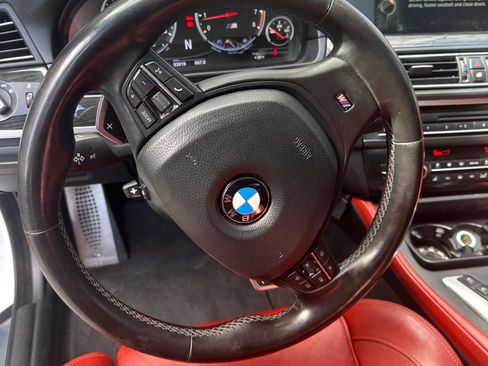 Used 2013 BMW M5 image 22