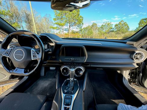 Used 2018 Chevrolet Camaro LT w/ RS Package image 11