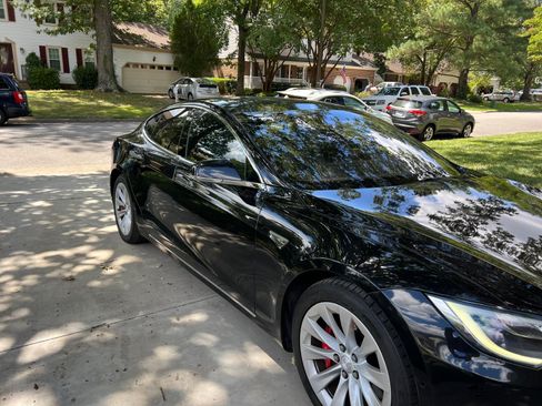 Used 2016 Tesla Model S P90D image 5