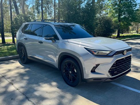 Used 2025 Toyota Grand Highlander AWD Hybrid image 10