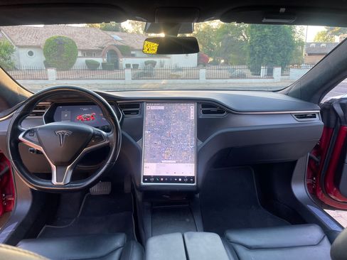 Used 2018 Tesla Model S 100D image 12