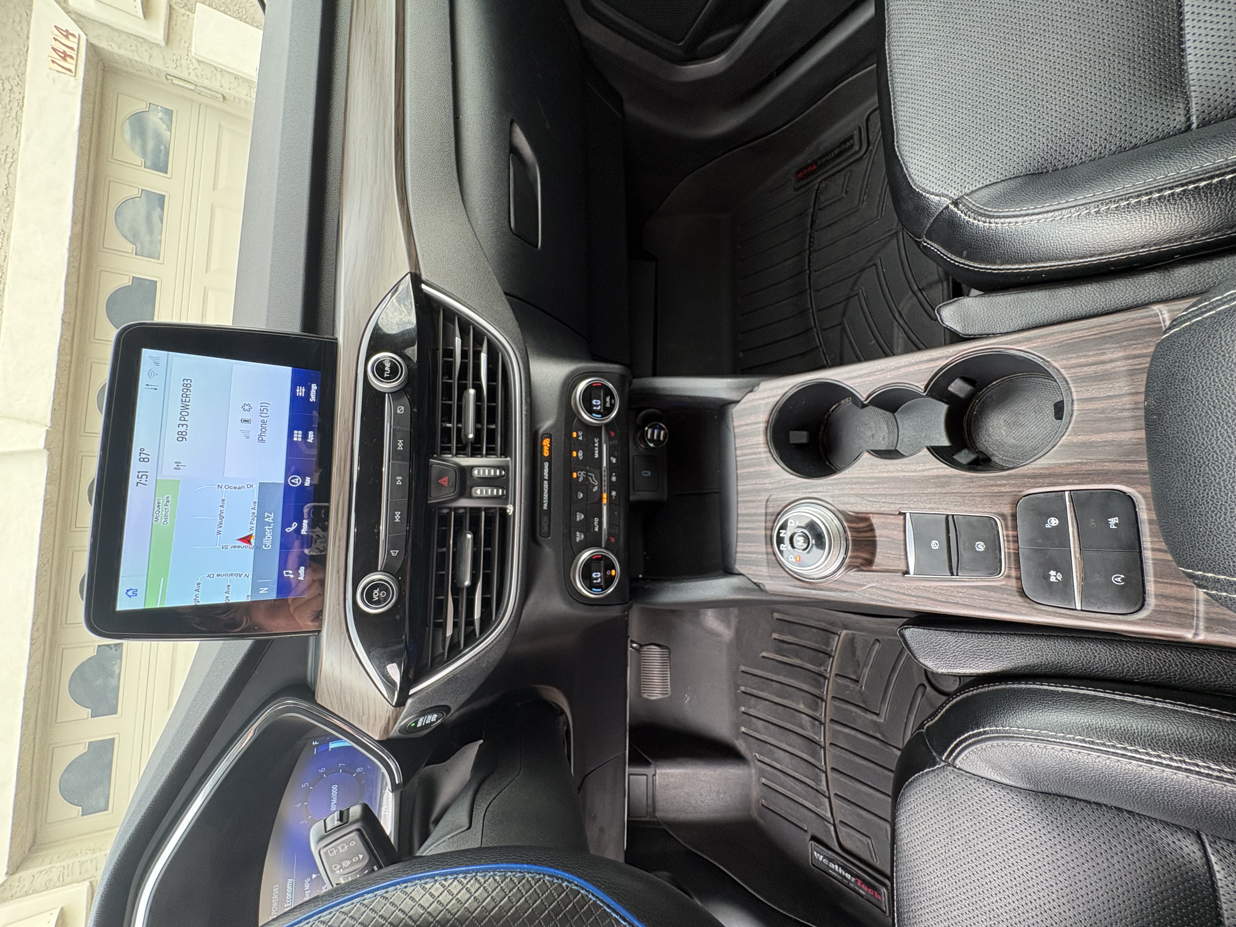 Used 2020 Ford Escape Titanium AWD/4WD image 10
