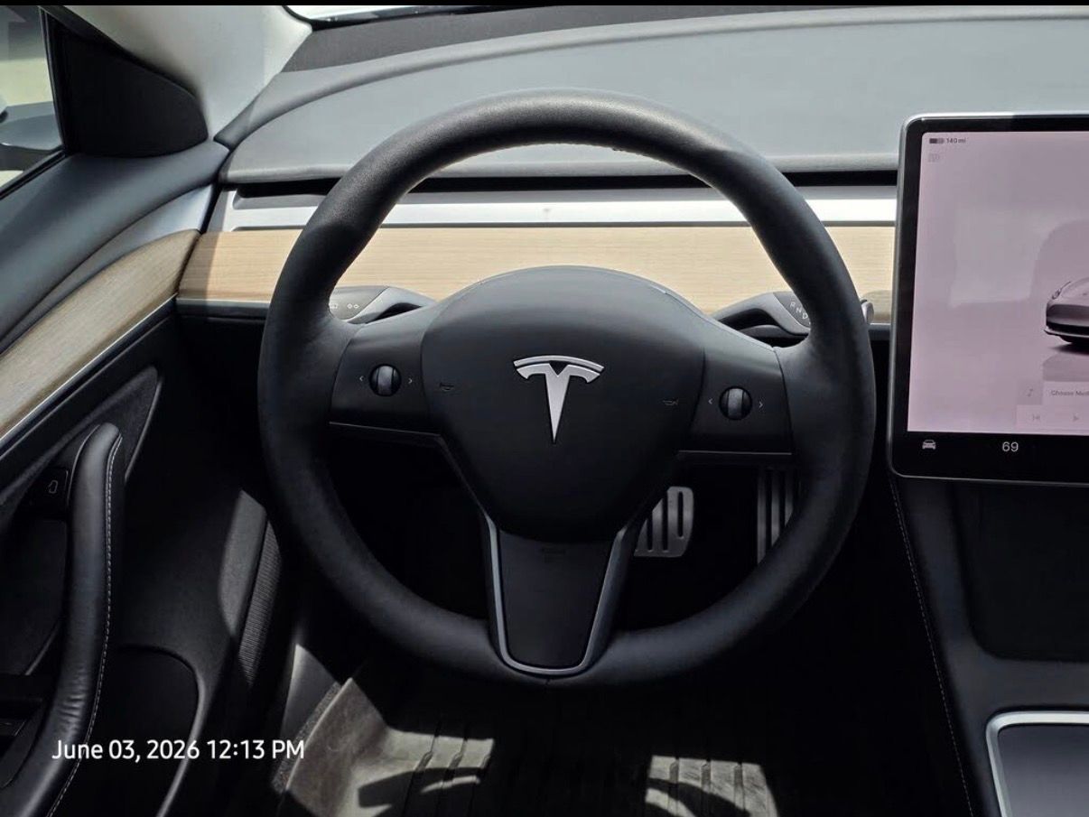 Used 2023 Tesla Model 3 Standard Range RWD image 9