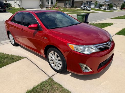 Used 2012 Toyota Camry XLE w/ Convenience Pkg image 4