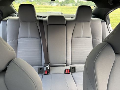 Used 2023 Toyota Corolla SE w/ SE Package FWD image 9