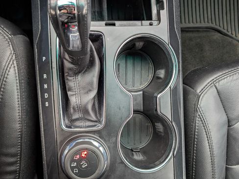 Used 2016 Ford Explorer XLT w/ Equipment Group 202A image 13