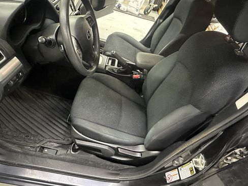 Used 2016 Subaru Impreza 2.0i Premium image 9