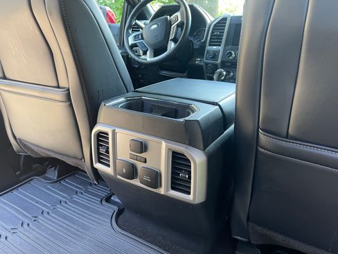 Used 2018 Ford F150 Lariat w/ Equipment Group 502A Luxury image 12