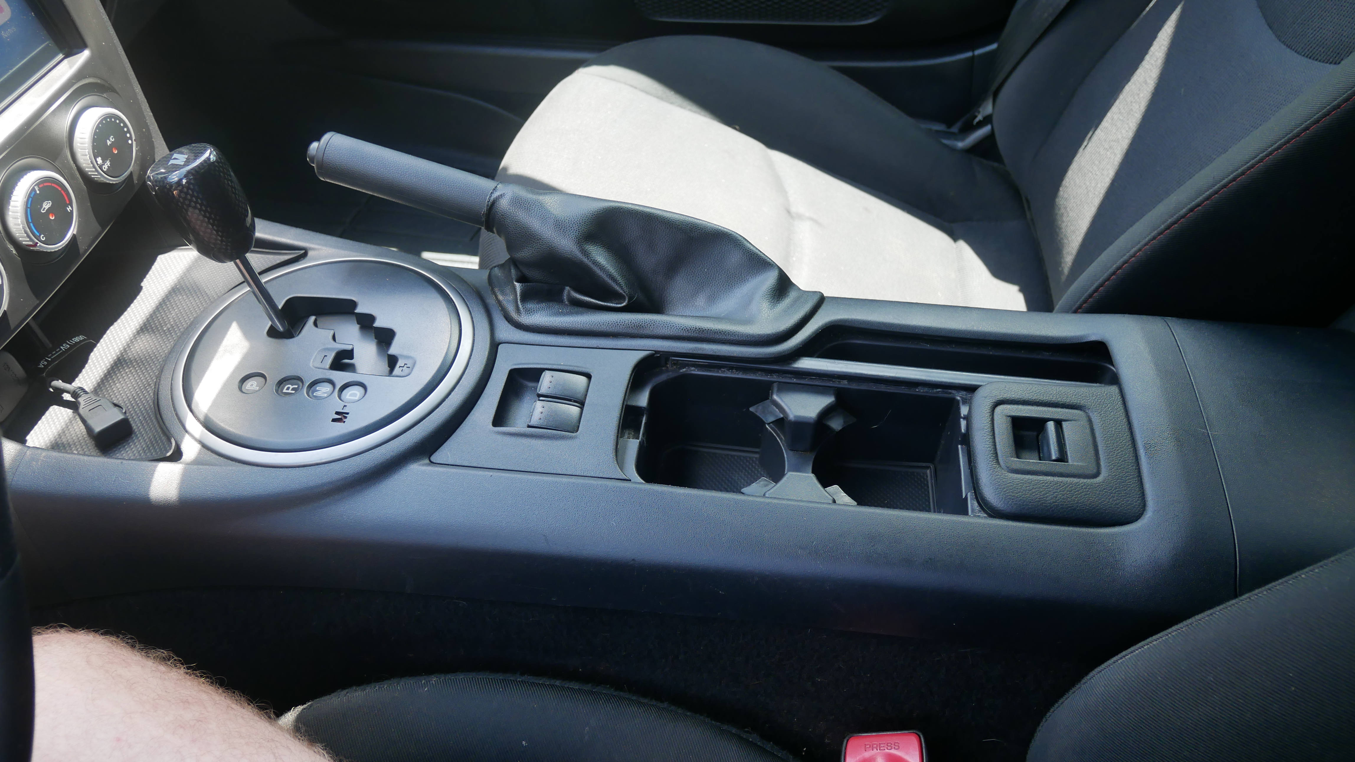 Used 2014 MAZDA MX-5 Miata Club RWD image 15