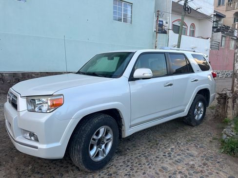 Used 2013 Toyota 4Runner SR5 image 6