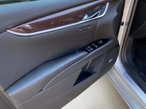 Used 2017 Cadillac XTS Luxury w/ Driver Awareness Package FWD image 9