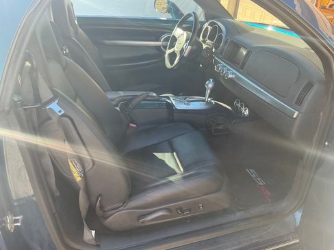 Used 2005 Chevrolet SSR w/ Preferred Equipment Group image 12