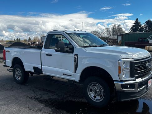 Used 2024 Ford F350 XL w/ XL Chrome Package image 4