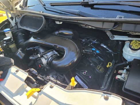 Used 2016 Ford Transit 250 130 Low Roof image 7