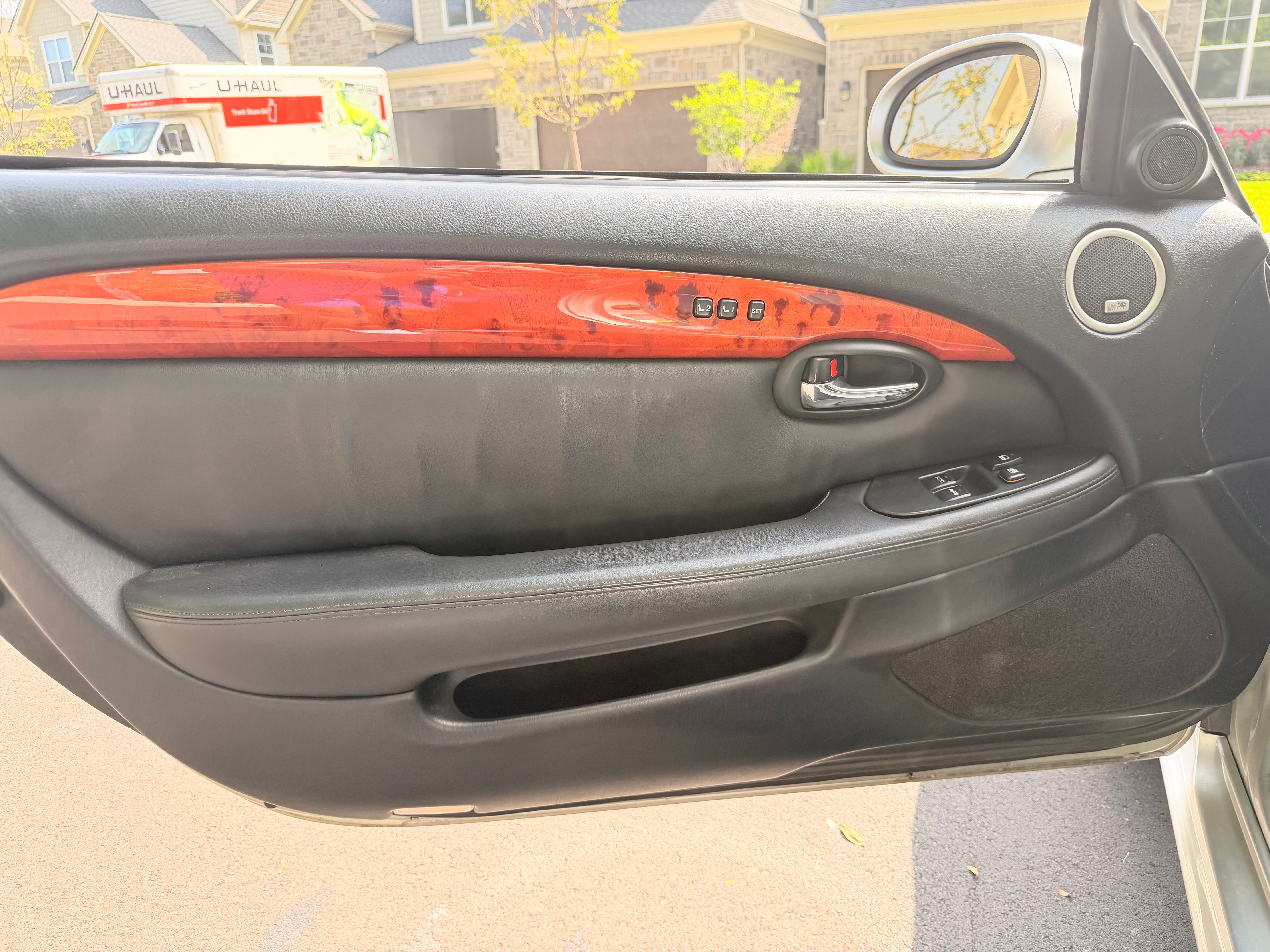 Used 2002 Lexus SC 430 Convertible RWD image 15