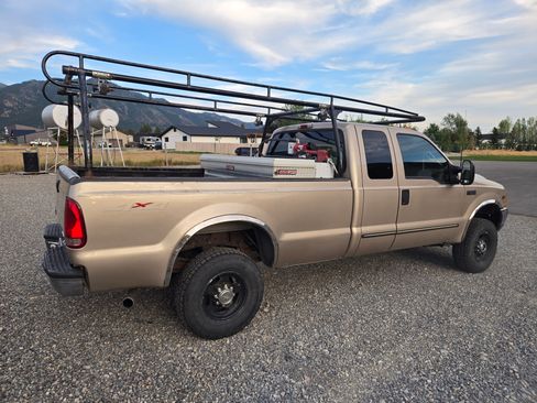 Used 1999 Ford F250 4x4 SuperCab Super Duty image 2