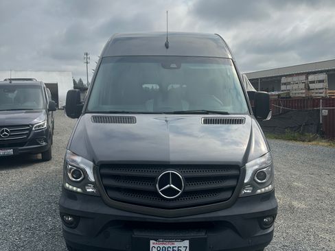 Used 2016 Mercedes-Benz Sprinter 2500 image 4